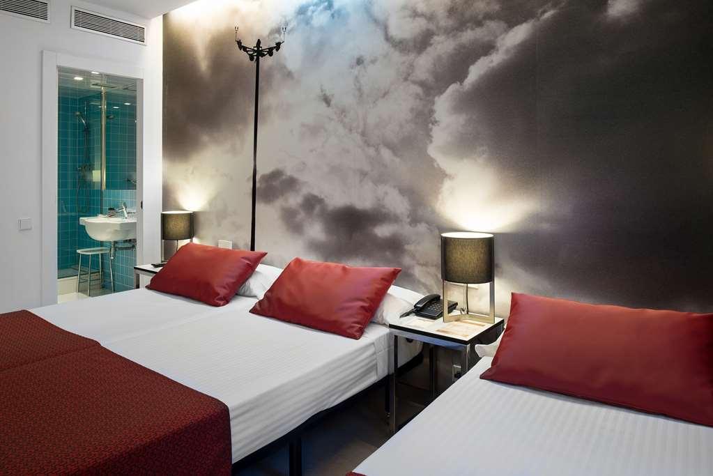 Catalonia Avinyo Hotel Barcelona Room photo